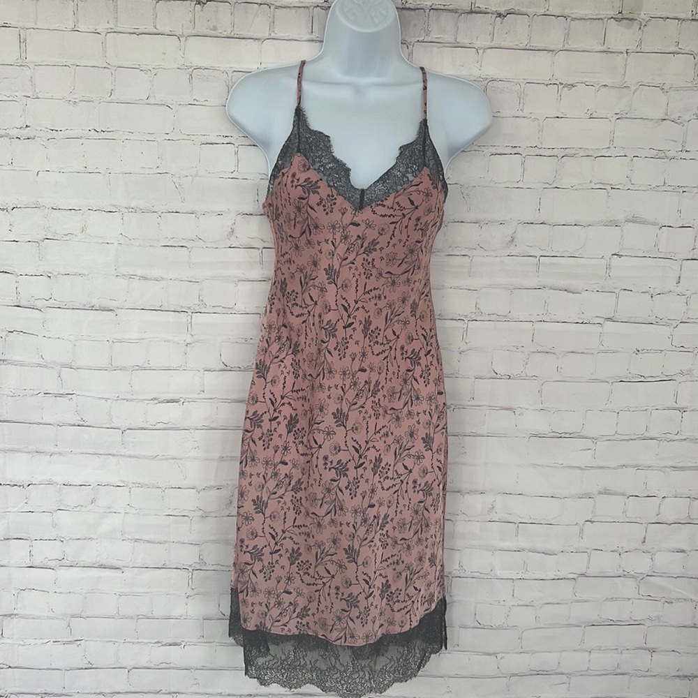 Victoria’s Secret sleepwear lace satin lingerie gown size XS